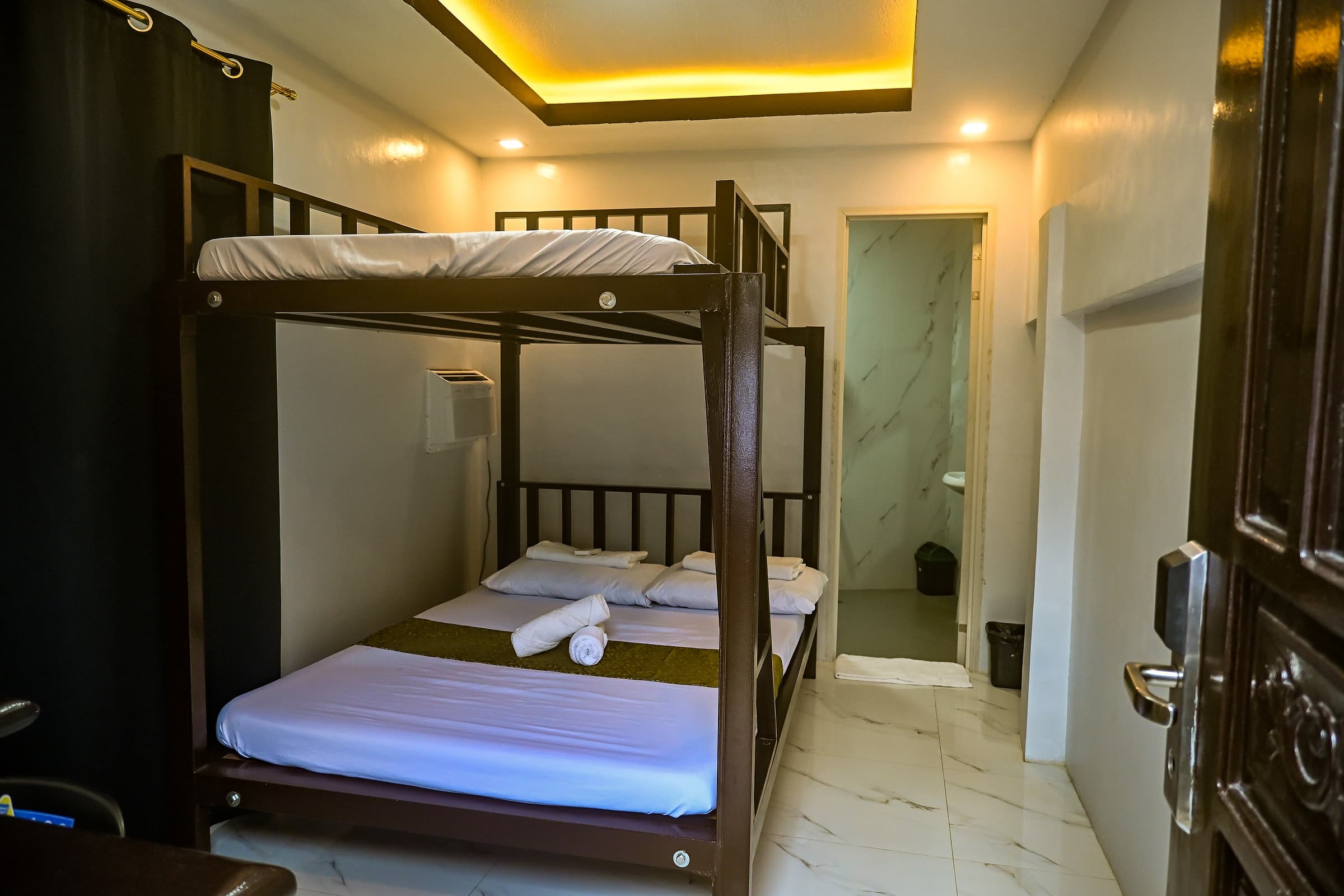 JV Double Deck Room